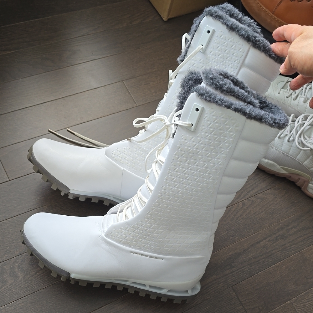 like new, sleek porche design women White Winter Boots